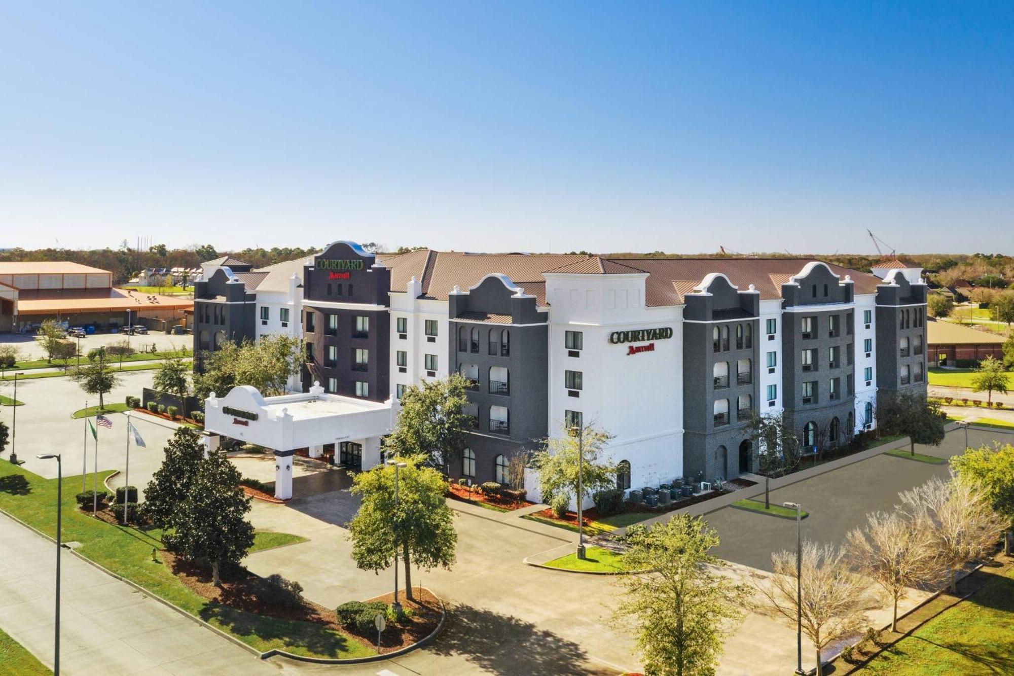 Courtyard By Marriott Houma Hotel Exterior photo