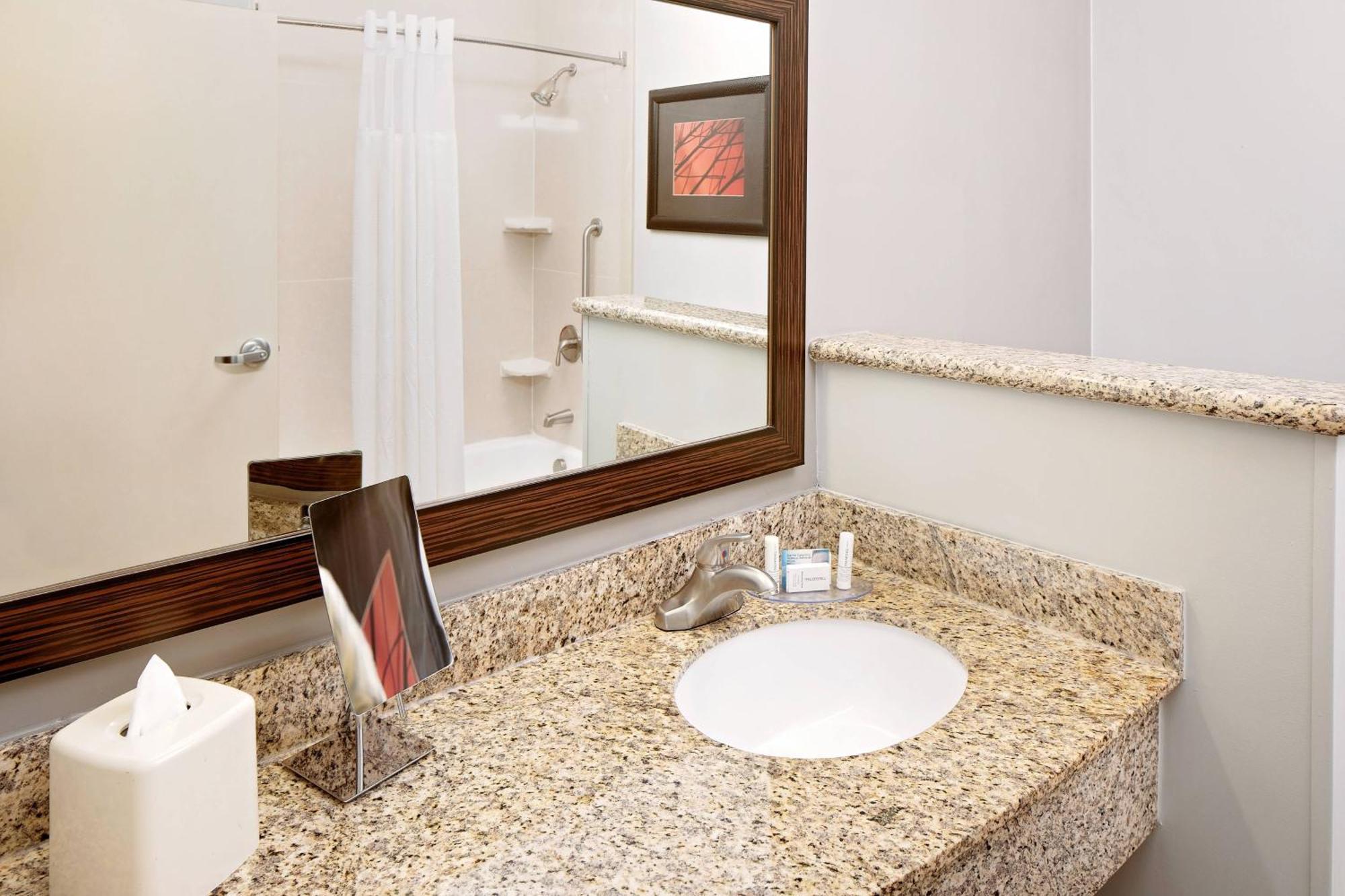 Courtyard By Marriott Houma Hotel Exterior photo