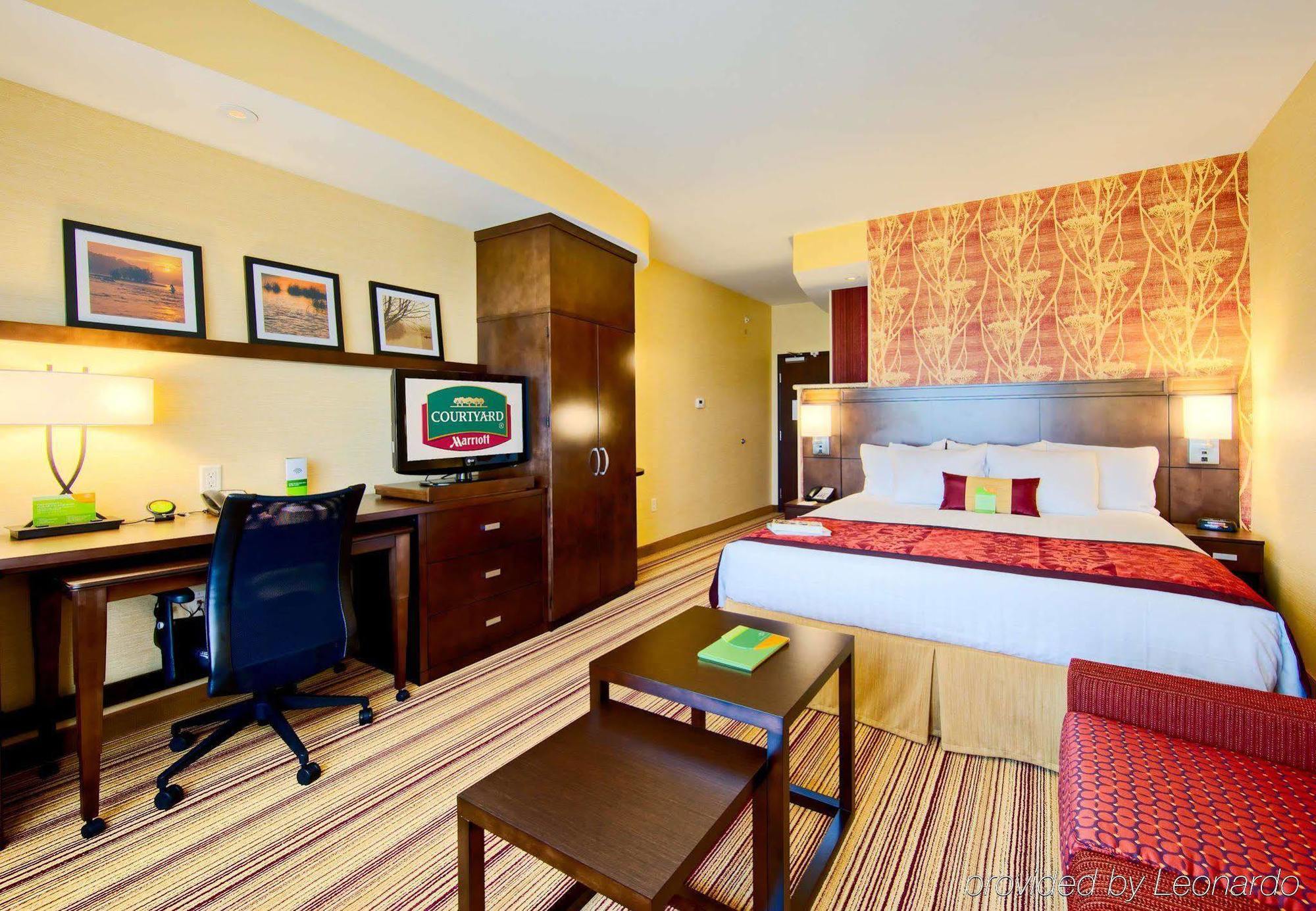 Courtyard By Marriott Houma Hotel Room photo
