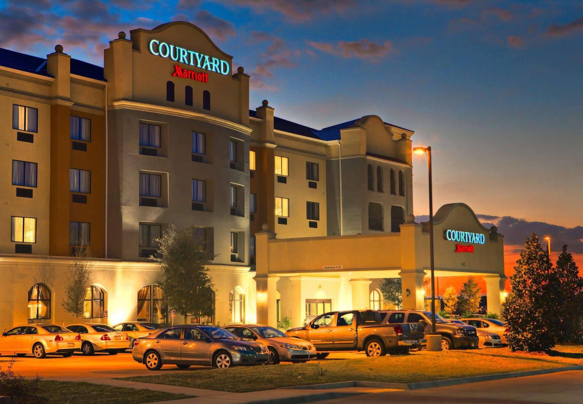 Courtyard By Marriott Houma Hotel Exterior photo